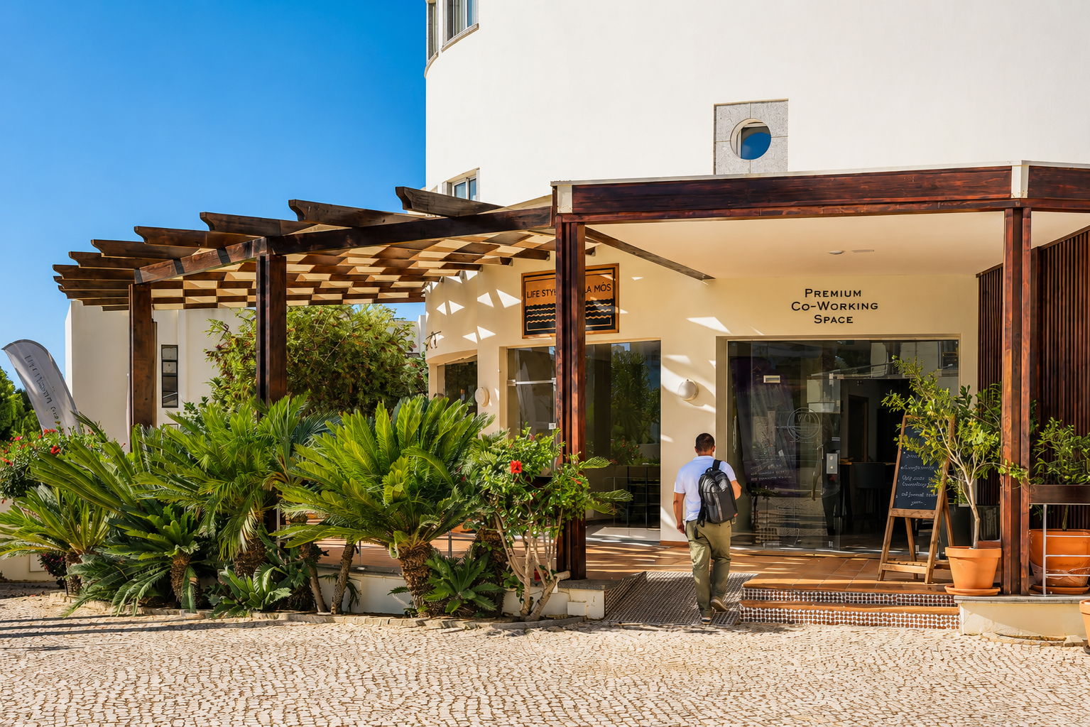 Entrance and pergola at Lifestyle @ Vila Mós with free parking on site